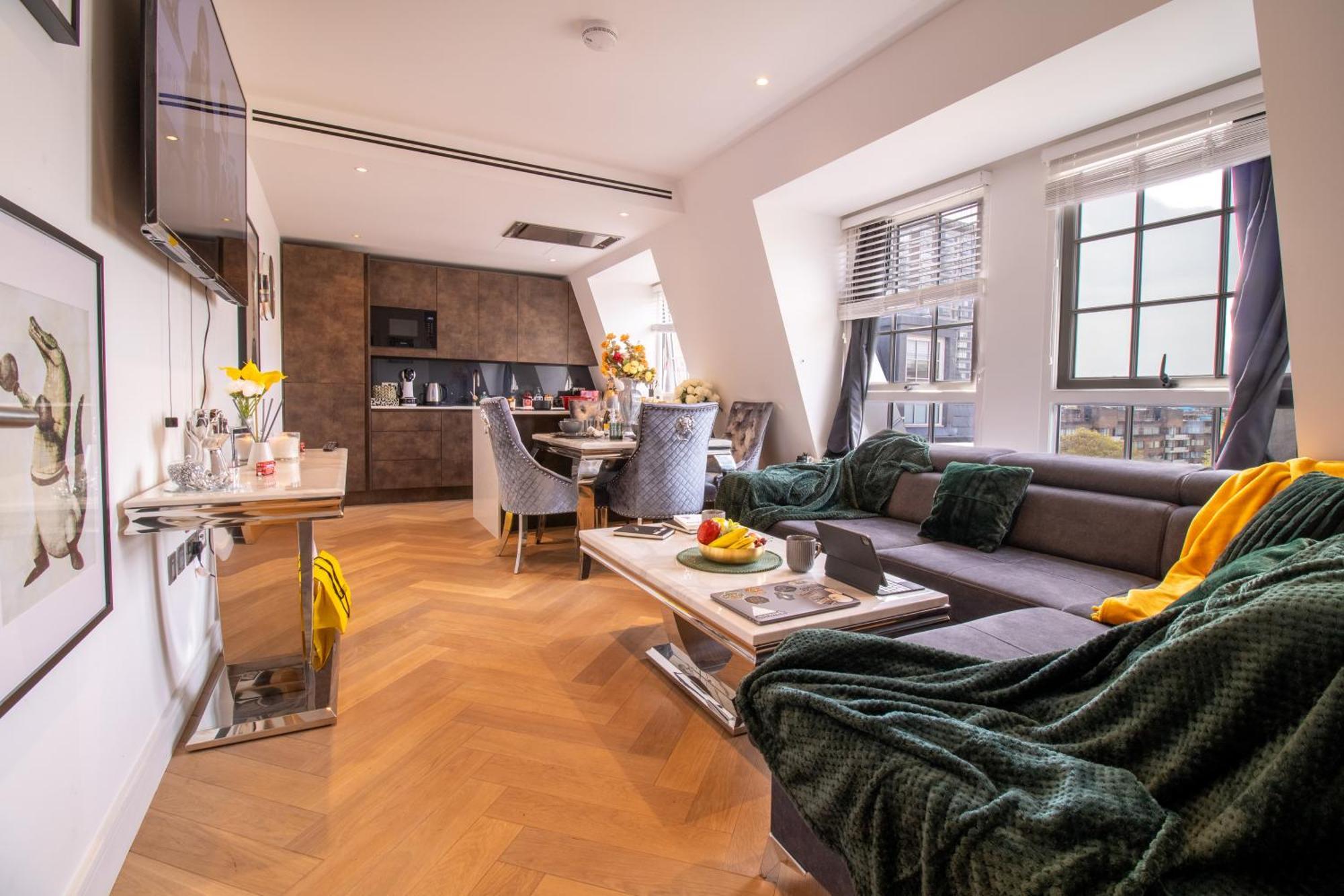 Luxurious 1-Bedroom Penthouse In Marble Arch 71 Лондон Екстериор снимка