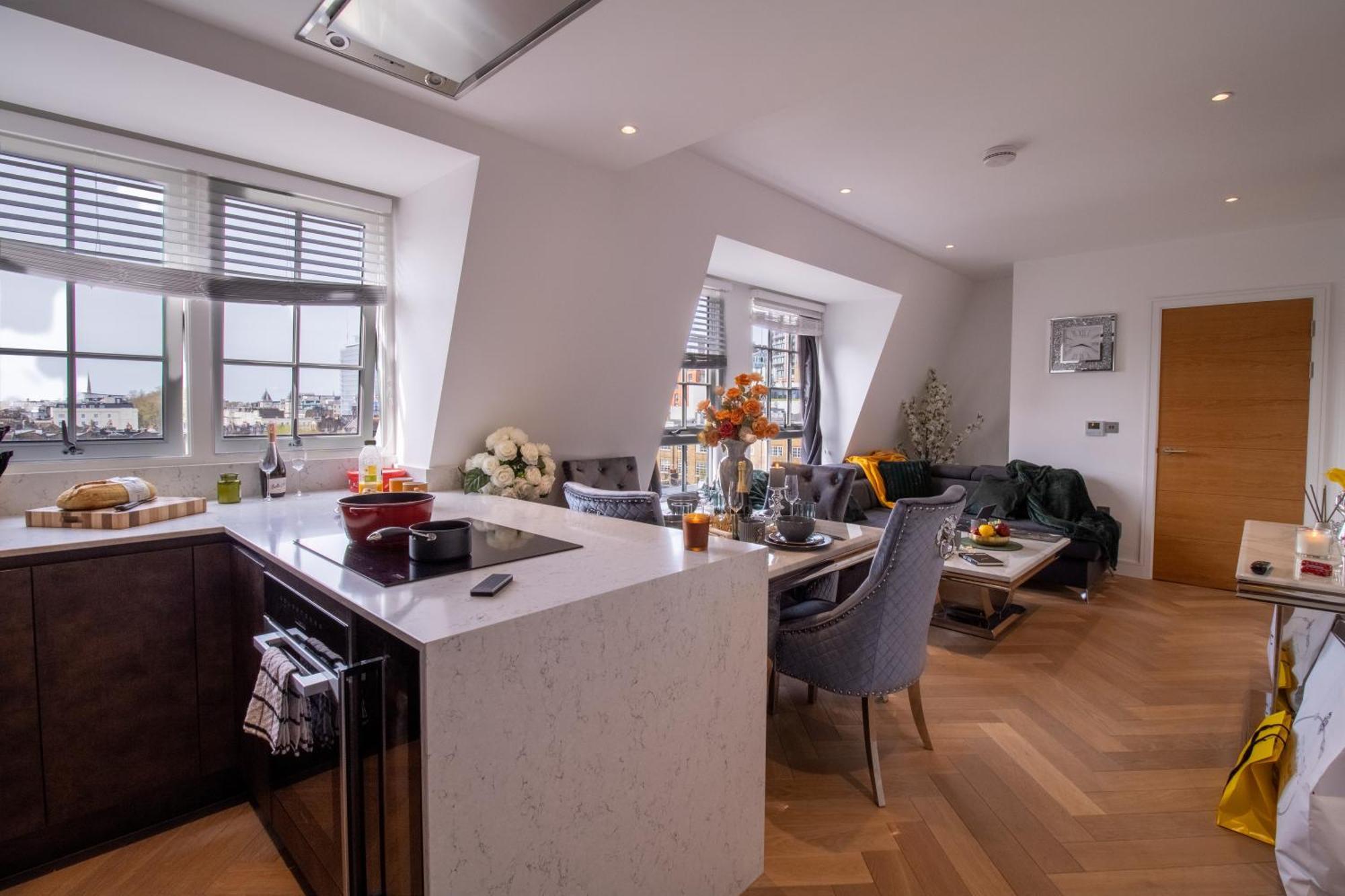 Luxurious 1-Bedroom Penthouse In Marble Arch 71 Лондон Екстериор снимка